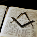 Członkowie partii Marine Le Pen w masonerii?